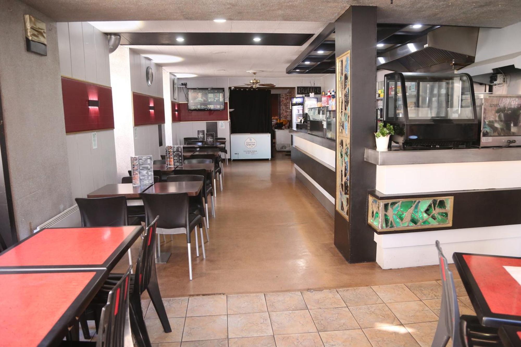 Hotel Restaurant Le Parisien 루르드 외부 사진